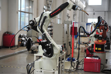 Gantry - tergantung Welding Robotic Arm untuk Stainless Steel / Aluminium