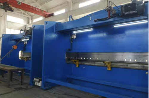 kasus perusahaan terbaru tentang Russian Client Expands Steel Bending Capacity with 3200KN CNC Tandem Press Brake, 8000mm Width