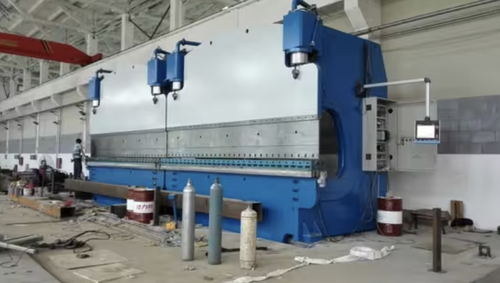kasus perusahaan terbaru tentang Vietnamese Steel Fabricator Adopts 12000KN CNC Tandem Press Brake for 12000mm Wide Bending