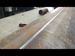 Mesin las CNC untuk tiang lampu