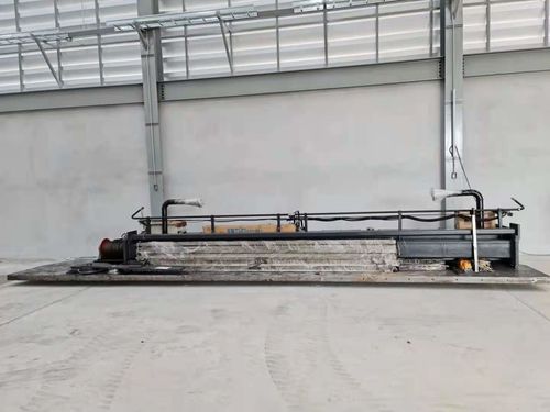 Latest company news about Mesin tiang lampu garis 8m dikirim ke bengkel pelanggan Thailand pada 20 Agustus 2021
