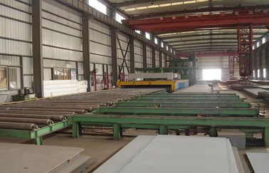 Good price Pelat baja Roller conveyor ditembak mesin peledakan untuk Tempa, Foudry, Casting Industri on line