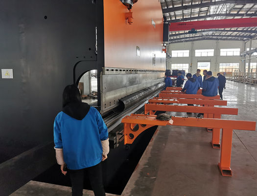 400 ton tenaga kerja Mesin CNC Press Brake