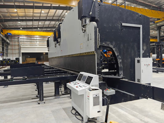 CNC Tandem Hydraulic Press Brake Model 2-WE67k-1200/6250 Untuk Membuat Transmisi Monopole Tower Tubular Dan Mast Tinggi