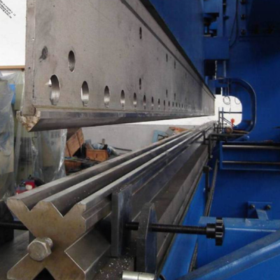 CNC Tandem Hydraulic Press Brake Model 2-WE67k-1200/6250 Untuk Membuat Transmisi Monopole Tower Tubular Dan Mast Tinggi