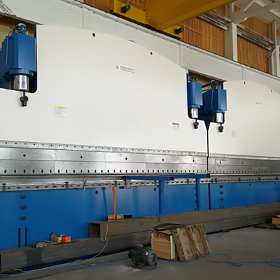 CNC Tandem Hydraulic Press Brake Model 2-WE67k-1200/6250 Untuk Membuat Transmisi Monopole Tower Tubular Dan Mast Tinggi