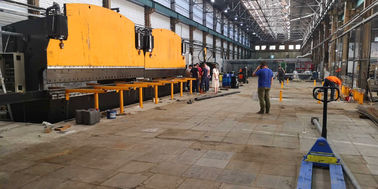 Double linkage CNC hidraulik lempeng mesin untuk garis produksi tiang cahaya