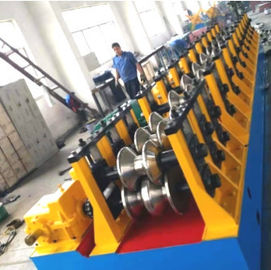 2 Gelombang Dan 3 Gelombang 8m / Min Guard Rail Roll Forming Machine