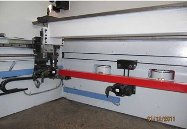 63 Lembar Ton penuh otomatis CNC Hydraulic Press Brake Logam Mesin