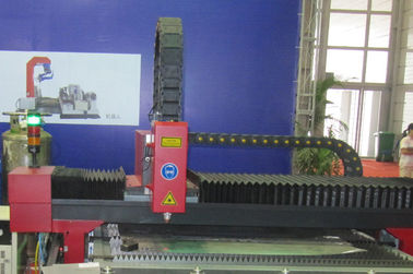 Tinggi Lembar Kecepatan logam CNC serat Laser mesin pemotong / peralatan