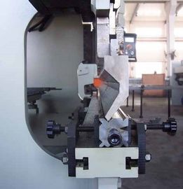 Leher angsa Press Brake pukulan dan mati alat / cetakan untuk mesin bender