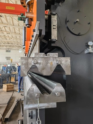 Good price Professional 5mm/s Bending Speed Press Brake Bending Machine for Precise Bending 3260*1500*2250 on line