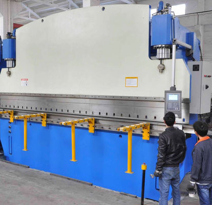CNC Hydraulic Press Brake Tepi tenggorokan 1000mm Untuk membuat tiang cahaya